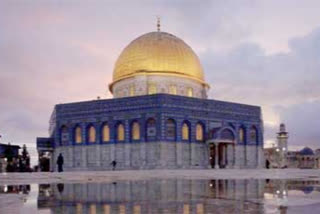 al-aqsa mosque reopened for worshipers