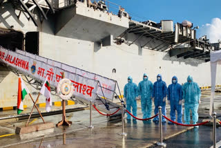 ins-jalashwa-arrived-in-colombo-sri-lanka-today-to-bring-back-indian-citizens-stranded-overseas