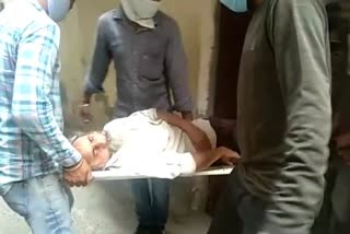 Amritsar: Police volunteer commits hooliganism with an elderly man