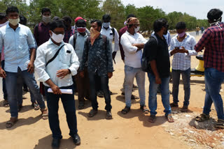 poshan-abhiyan-workers-in-tadepalli-ycp-office