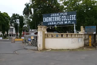 Principal of engineering college ordered teachers to come to office