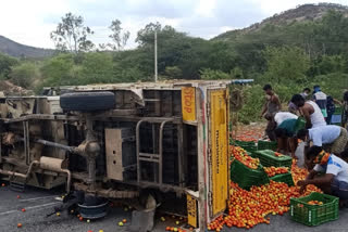 Road accieent in venkatapuram thanda ananthapuram district