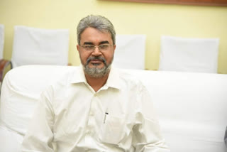 lalitpur district magistrate yogesh kumar shukla