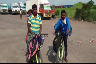 Migrant sells wife's Mangalsutra to purchase bicycles