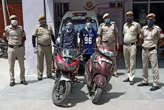 rohilla police arrested two vehicle robbers