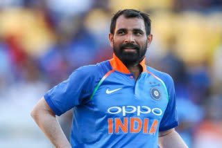 WATCH: Shami helps poor by distributing masks