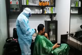 Salons open in the capital