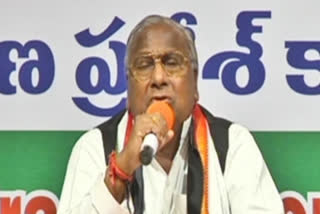 Congress senior leader V. Hanumantha rao fires on CM KCR