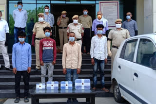 Dwarka police team arrested 4 miscreants who were going to rob at a petrol pump