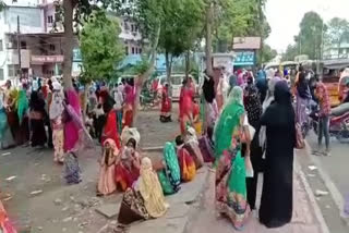 Women outraged over rumors of financial henph in Jabalpur