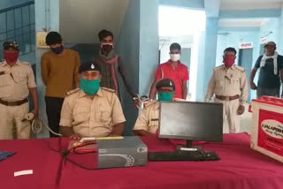 Police exposed the theft in PPY College Chakai jamui