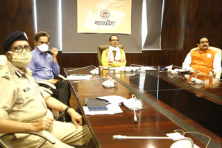 Chief Minister's review meeting regarding Corona in bhopal