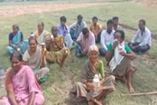 farmers protest in damaramadugu nellore district