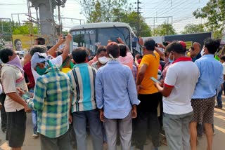 Bus service started from Chunchura to Dharmatala after the lockdown