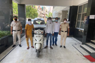 inderpuri police arrested two robbers involved in theft in delhi