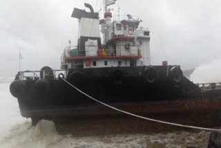 Stranded mid-sized ship beaches at Ratnagiri's Mirya beach