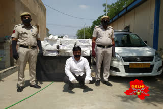 Baba Haridas Nagar Police arrested smuggler due to lockdown