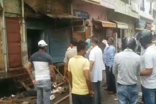 gas cylinder explosion in prayagraj