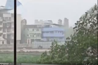 tin-roof-atop-a-building-in-raigarh-blown-away-due-to-strong-winds- as cyclonenisarga