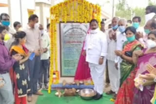 Collector R.V. Karnan, MLA Sandra Venkataveeraiah  Sanitation works In Satupally