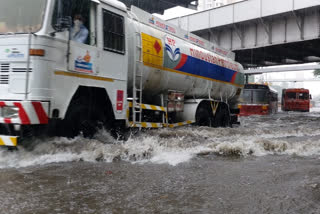 mumbai rain news  mumbai latest news  post nisarga cyclone effect on mumbai  मुंबई लेटेस्ट न्युज  निसर्ग चक्रीवादळाचा मुंबईवर परिणाम  मुंबई पाऊस बातमी  पावसाचा मुंबईवर परिणाम