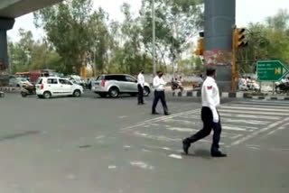 Traffic police run lane driving campaign at Shivaji Park