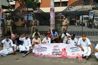 Youth League strike for expatriates  palakkad news  പാലക്കാട് വാര്‍ത്തകള്‍  യൂത്ത് ലീഗ് വാര്‍ത്തകള്‍  പ്രവാസി വാര്‍ത്തകള്‍