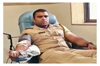 Constable on duty donated blood