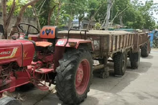 Six illegal sand tractors seize in chilakalooripeta gunturu district