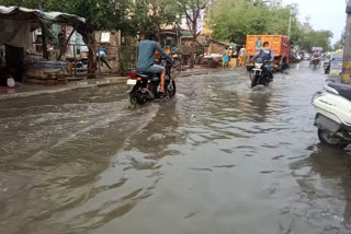 water logging at shiv vihar due to heavy rain in delhi