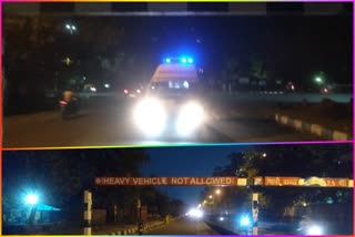 Overloading vehicle barricade creates trouble for ambulances in GTB Nagar