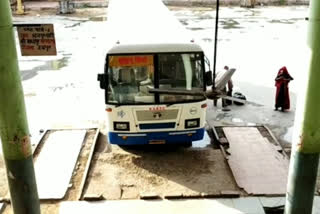 Jhunjhunu news, Roadways buses, lockdown