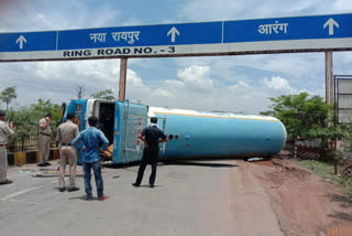 lpg gas overturned in raipur