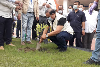 minister himanta biswa sarma inaugurated emergeny service in amc cancer hospital