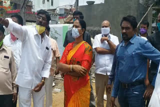 farmer mla konda surekha fire in land scam in warangal town