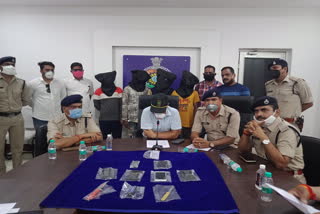 five-accused-arrested-for-loot-case-in-durg