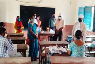 assessment center in pakur, news of assessment center pakur, RDD inspected assessment center in pakur, पाकुड़ मूल्यांकन केंद्र, पाकुड़ मूल्यांकन केंद्र की खबर, आरडीडी ने किया पाकुड़ मूल्यांकन केंद्र का निरीक्षण