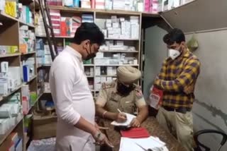 3 armed men loot medical store at batala