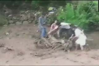 flash floods Jammu & Kashmir