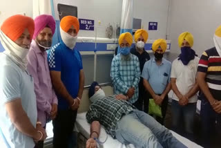 Amritsar: Akal Purakh's Army set up a blood donation camp and a dental checkup camp