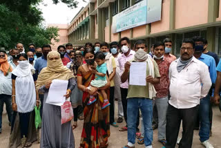 Parents PROTEST