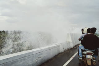 water pipe break in chikkamagaluru