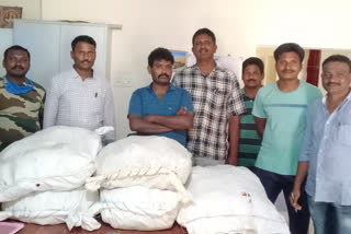 gutka packetd seized by police in laaveru srikakulam district