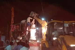 Removal of statues at illandu in badradri district