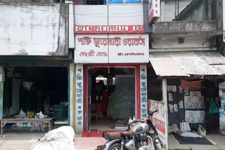 gold traders are worried about business in gold shops in raiganj, north dinajpur