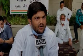 Hardik Patel holds protest, alleges BJP 'threatening' Opposition