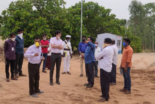 ఇసుక ర్యాంపును పరిశీలించిన జేసీ సుమిత్ కుమార్