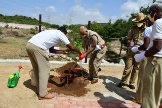 dg-praveen-sood-appreciating-the-environmental-of-munirabad-reserve-police