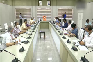 Yogi Adityanath holds meeting with COVID-19 management team-11, directs to inspect hospitals regularly