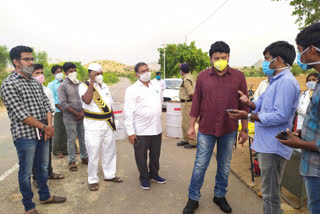 inter state checkpost visited by joint collector nishant in ananthapur district